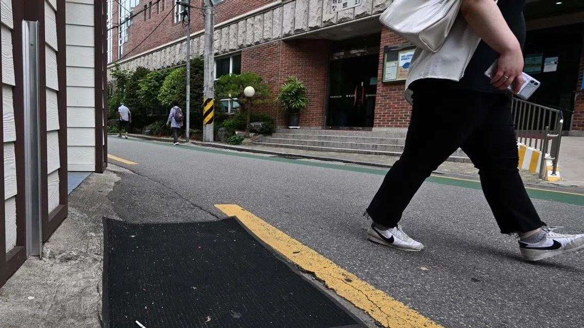 Seoul's Persistent Sewer Stench: Why Asia's Modern Metropolis Struggles with an Old Infrastructure Problem