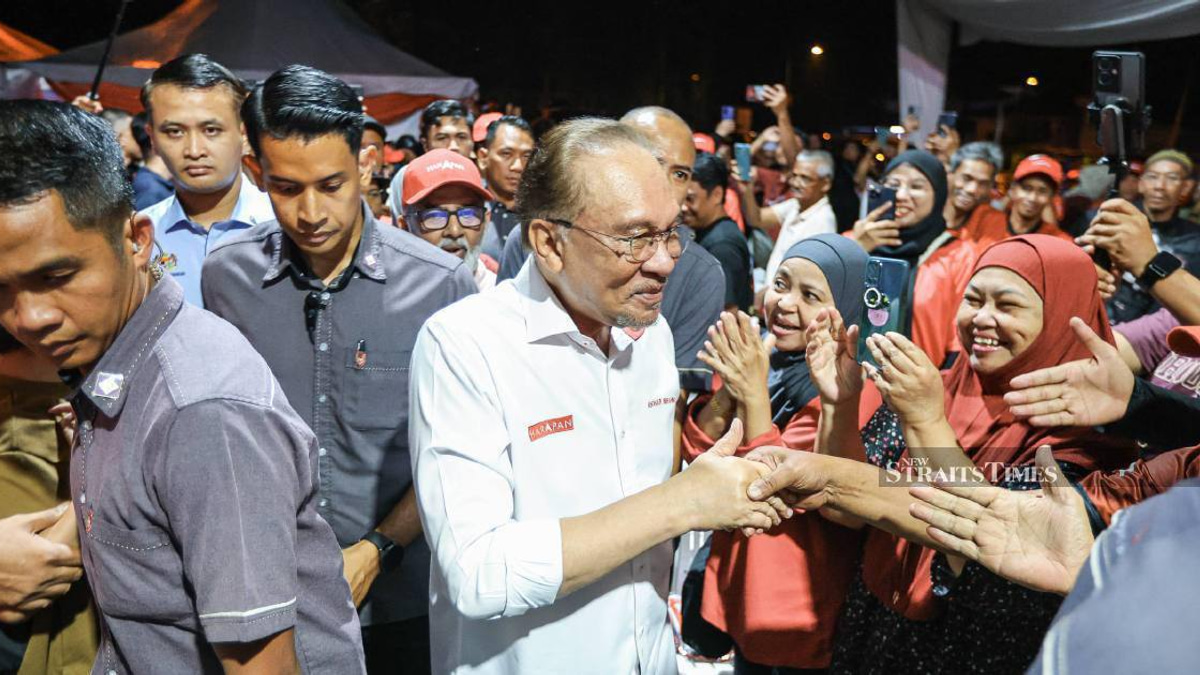 Anwar calls on Johor voters abroad to return home for state election