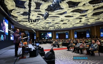 Malaysia Must Build Sovereign Cloud Infrastructure To Protect Citizen Data, PM Anwar Says