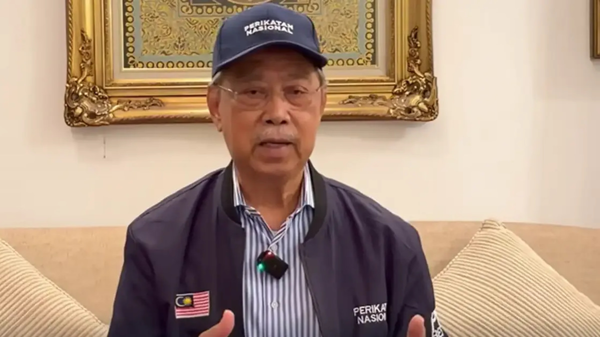 Muhyiddin Yassin Appeals to Johor Voters as Hometown Champion