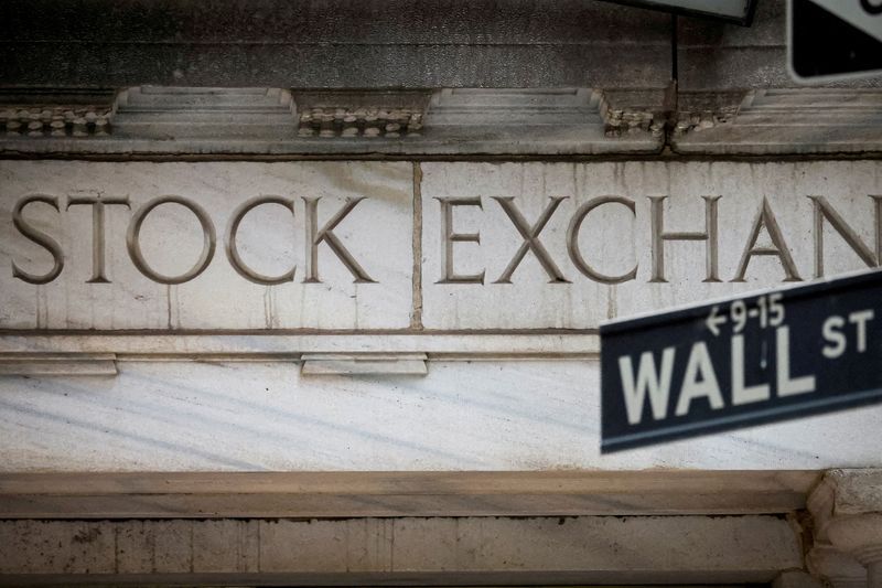 Wall Street's AI Craze Sparks Rush for New 'MANGOS' ETFs