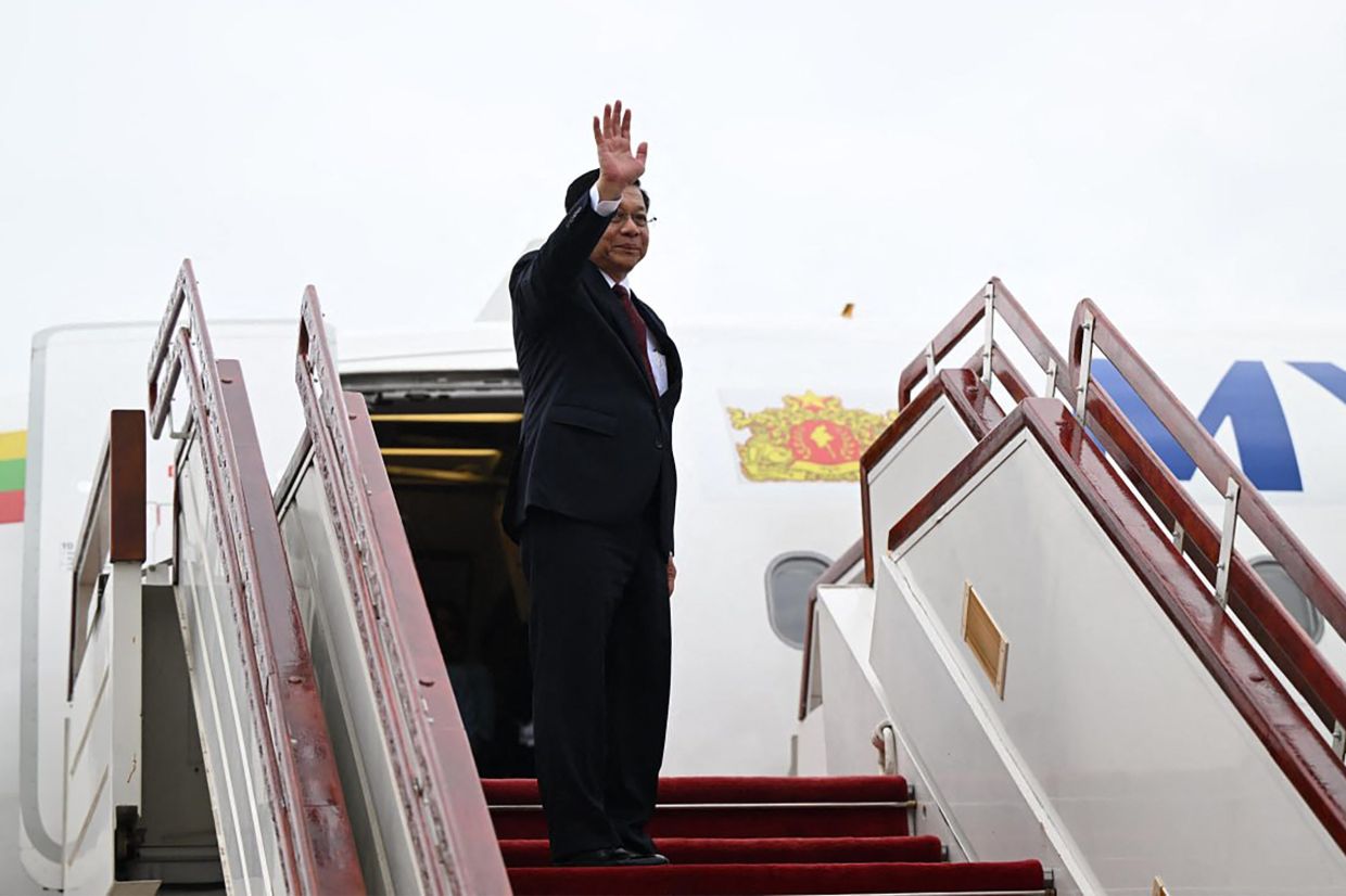 Myanmar's Min Aung Hlaing travels to Moscow for talks with Putin
