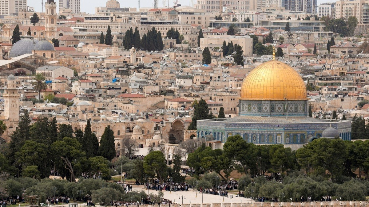 Over 2,500 Israeli Visitors Enter Al-Aqsa Mosque Compound During Tisha B'Av Holiday