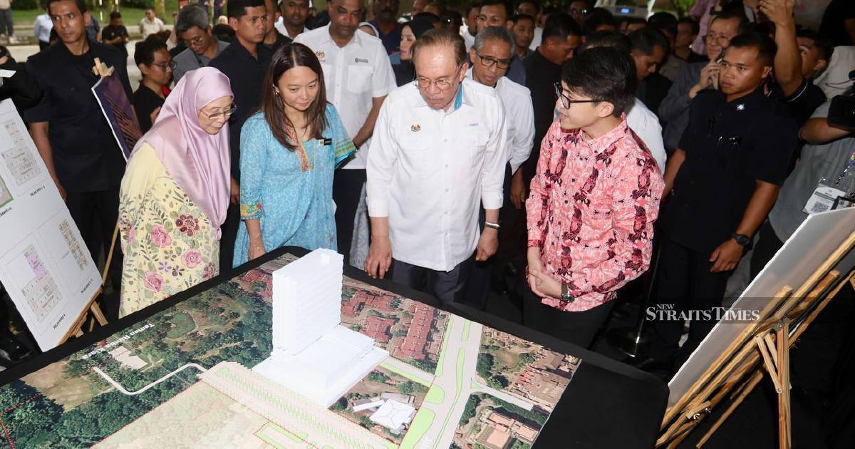 Anwar Defends Government's Urban Poor Track Record, Cites Bukit Kiara Redevelopment Project
