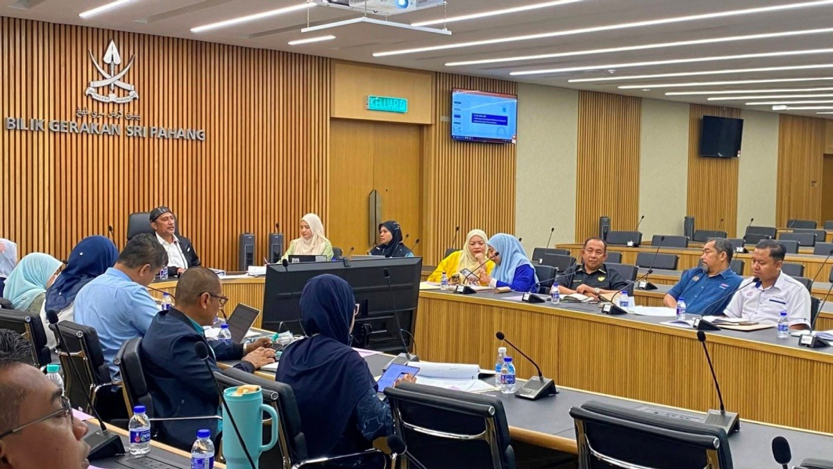 Pahang to Coordinate Multi-Agency Review of Orang Asli Land Dispute in Maran