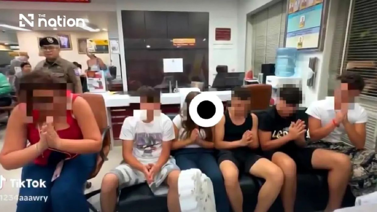 Italian students fined after public apology for conduct on Bangkok BTS train