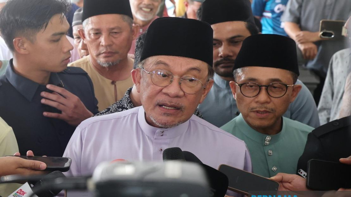 Anwar Directs Overhaul of Local Authority Approvals to Strengthen Economic Competitiveness