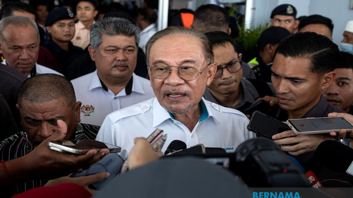 PM Anwar Sets Clear Boundaries for Unity Government Coalition During State Elections