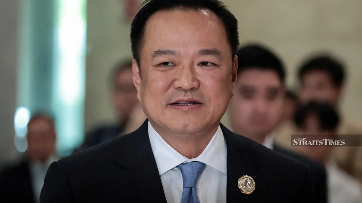 Thai Authorities Crack Down on Civil Service Exam Cheating Scheme That Could Disqualify Thousands