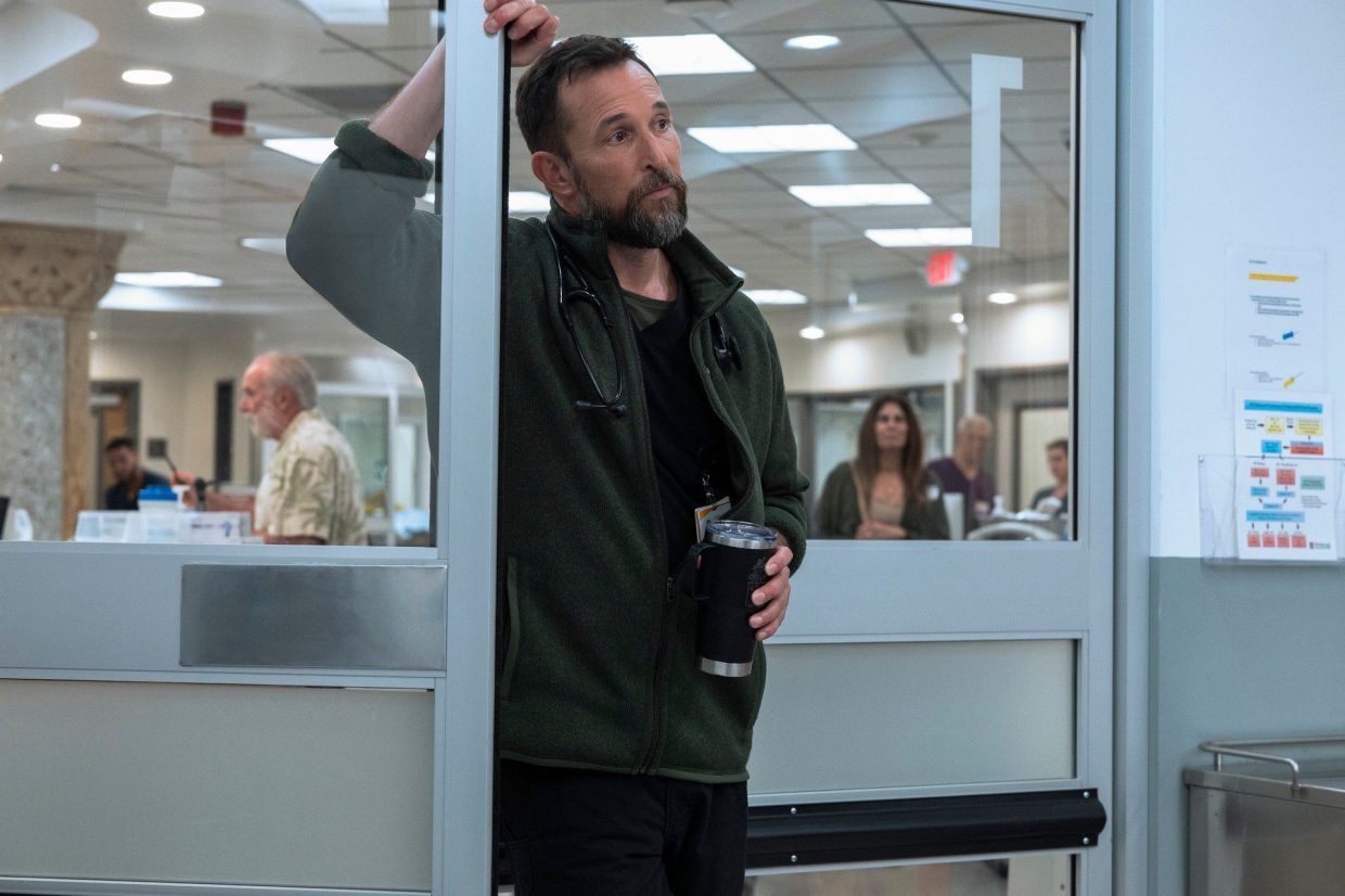 The Pitt and Hacks Lead Emmy Race as Streaming Giants Battle for Prestige