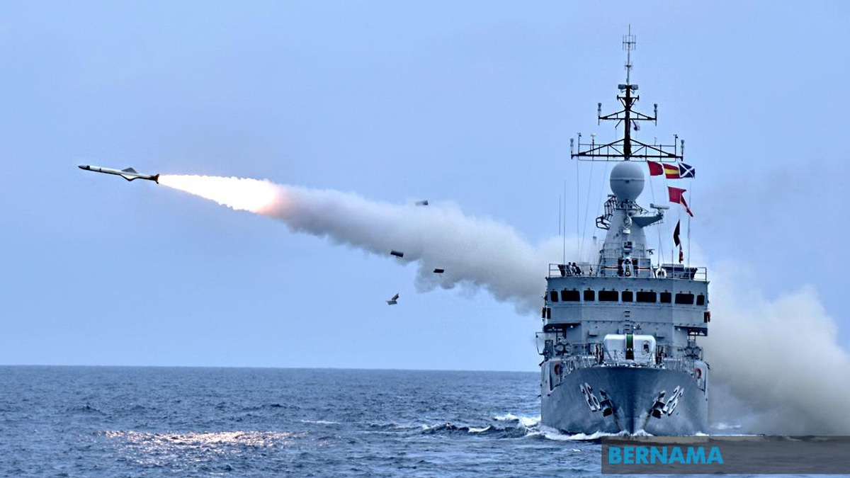 Malaysia Eyes Defence Boost Amid Cyber Threats and Great Power Competition