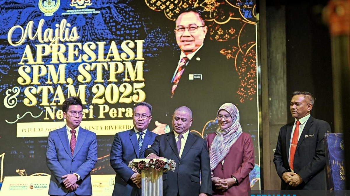 Perak's Menteri Besar Scholarship Eases Financial Strain, Drives Academic Excellence