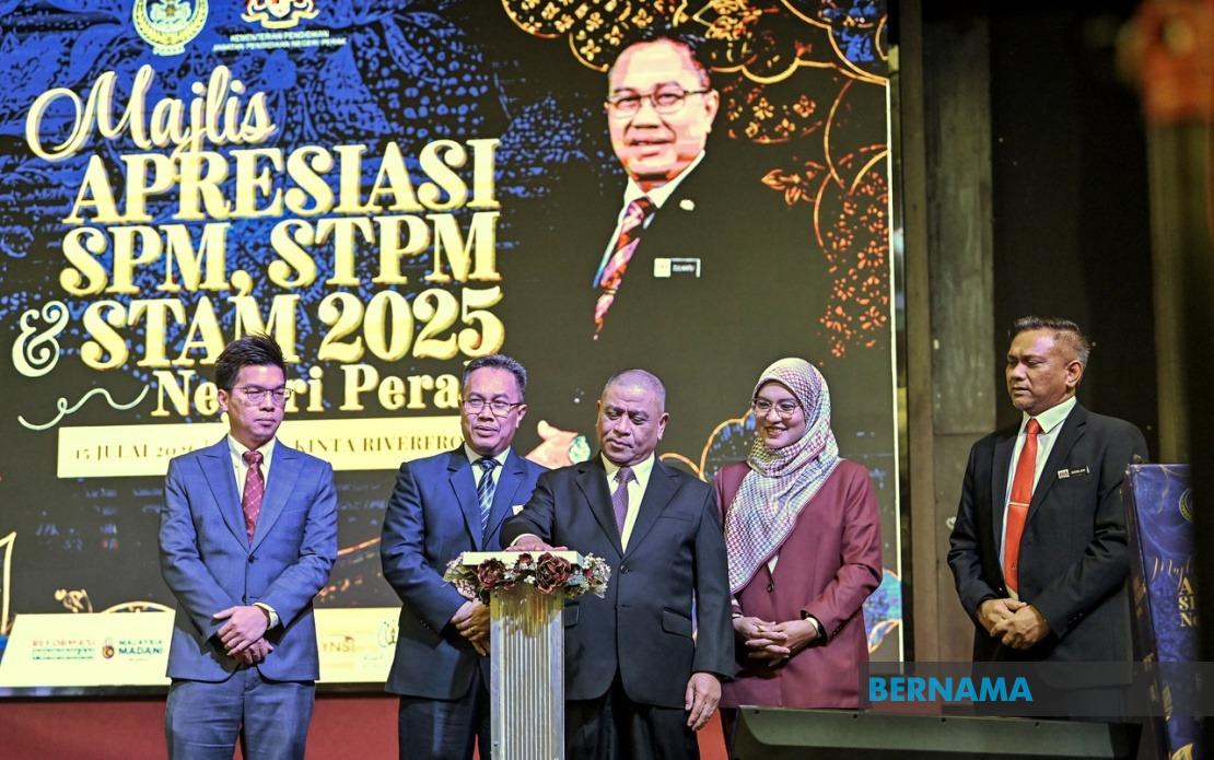 Perak's Menteri Besar Scholarship Eases Financial Strain, Drives Academic Excellence