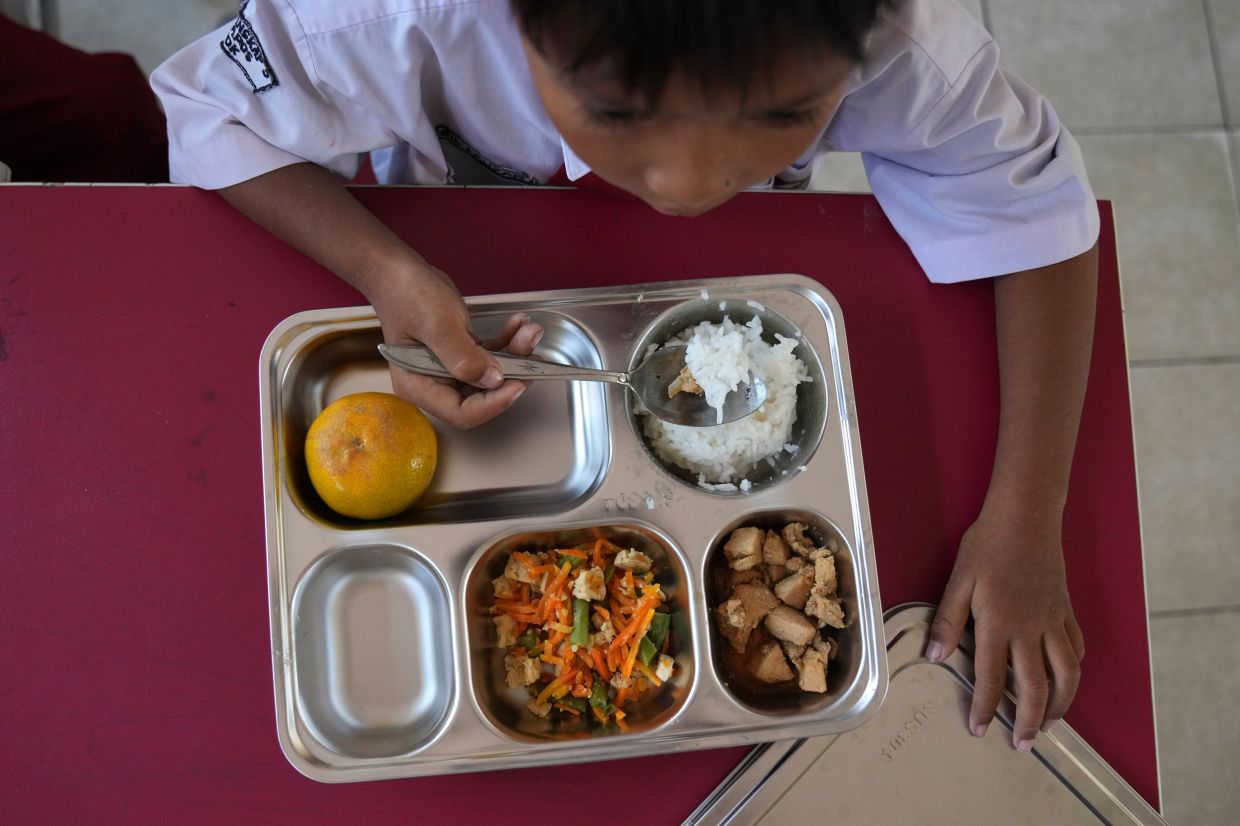 Indonesia's Free Meals Programme Under Fire as Graft Probe Deepens