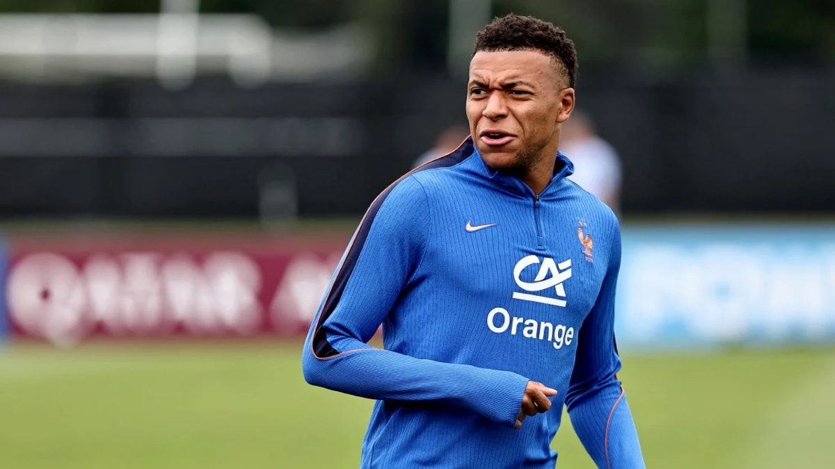 Paris Prosecutors Launch Investigation Into Paraguayan Lawmaker's Comments on Kylian Mbappe