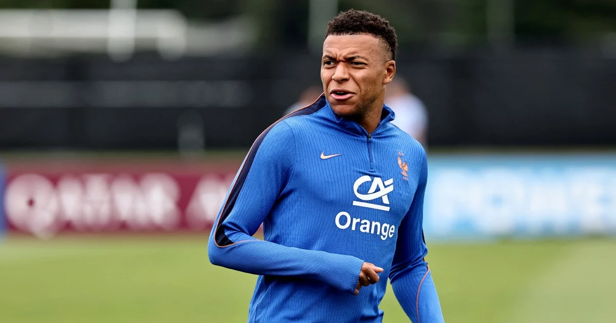 Paris Prosecutors Launch Investigation Into Paraguayan Lawmaker's Comments on Kylian Mbappe