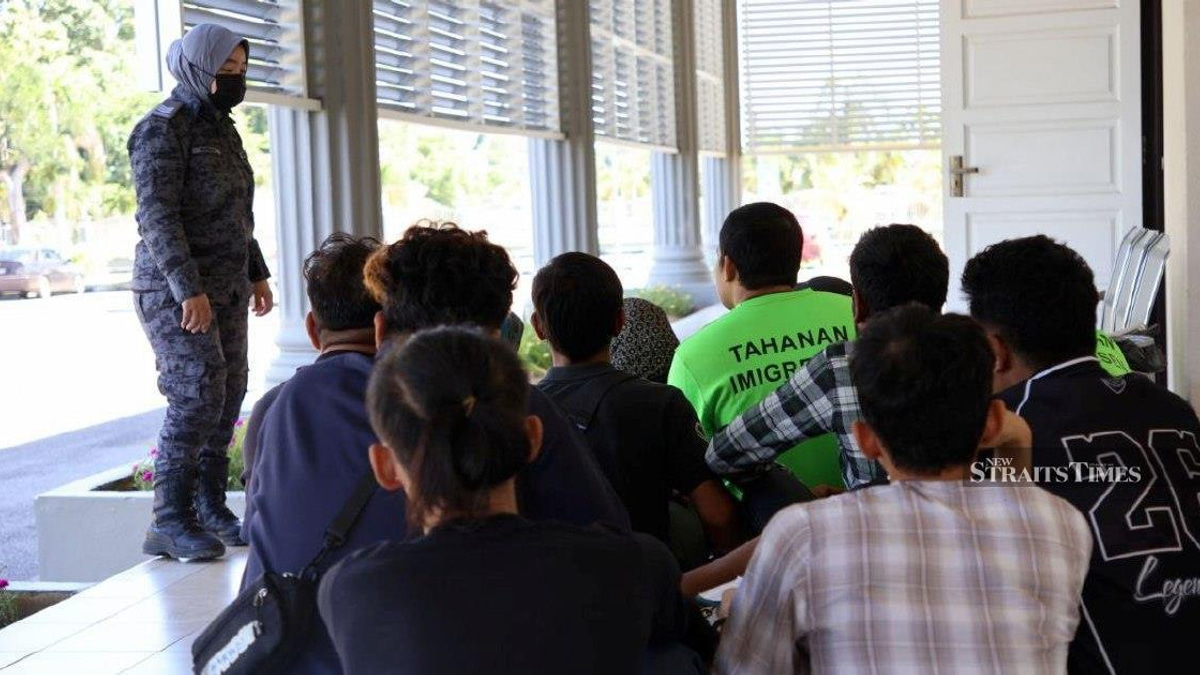 Ten Undocumented Migrants Charged in Kelantan for Overstaying and Illegal Entry