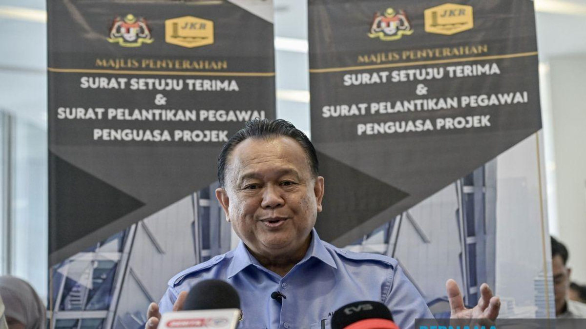 JKR Projects Must Balance Speed, Cost and Quality, Says Works Minister