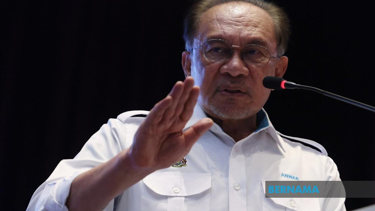 Malaysia's Civil Service Drives Rise in Global Competitiveness Rankings