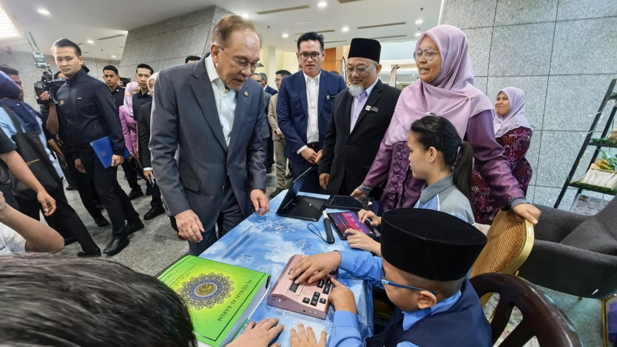 Learning Foreign Languages Strengthens Rather Than Threatens Bahasa Melayu, Says Anwar