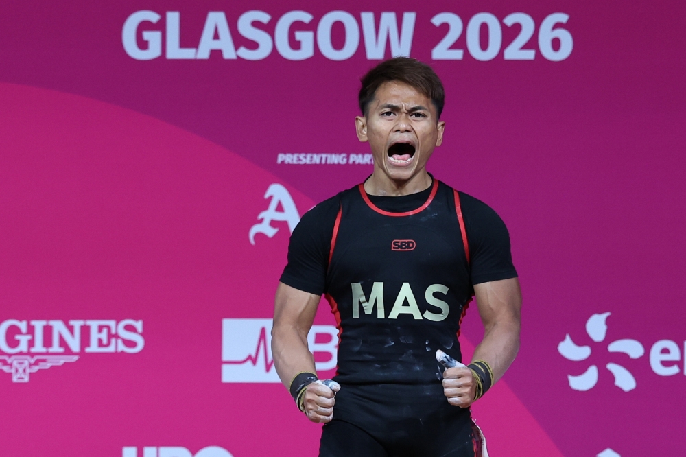 Anwar Celebrates Historic Commonwealth Games Gold as Malaysia Marks Weightlifting Milestone