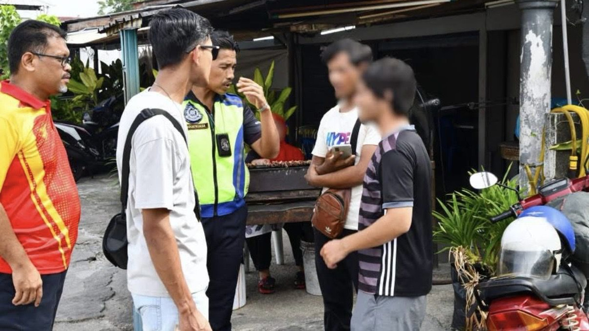 Joint Crackdown Nets 33 Undocumented Foreigners in Puchong Operation