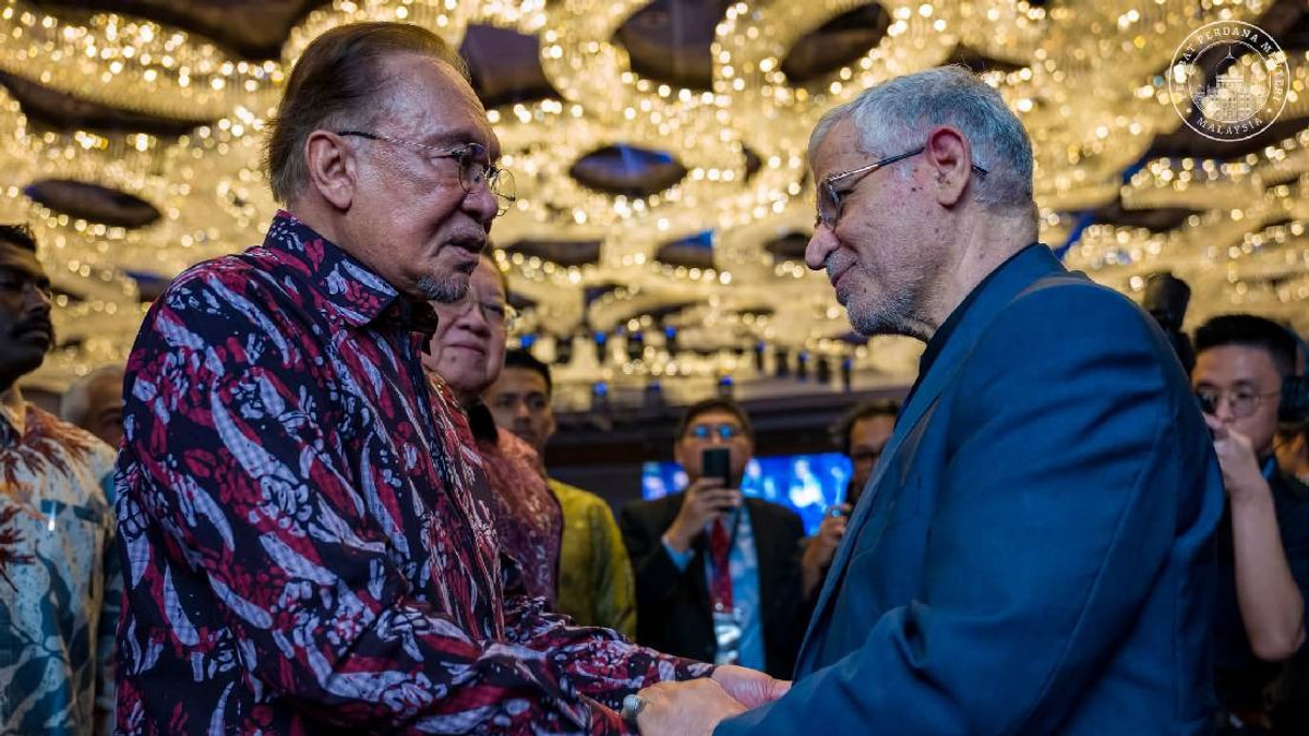 Anwar Apologises to Iran Over Khamenei Funeral Absence