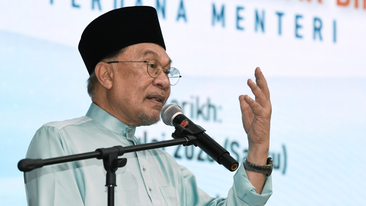 PM Anwar rebukes Kedah MB Sanusi over remarks deemed to undermine national cohesion