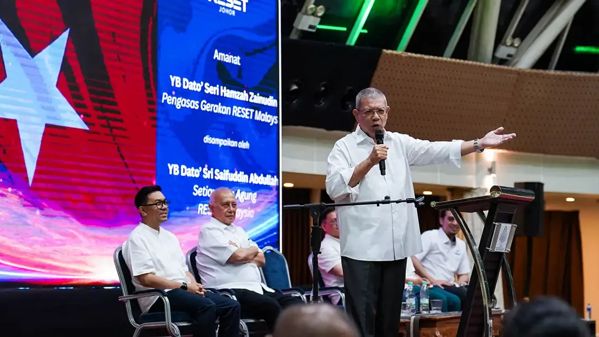 Saifuddin Abdullah Urges Voters to Reject Pakatan Harapan, Back PN or BN