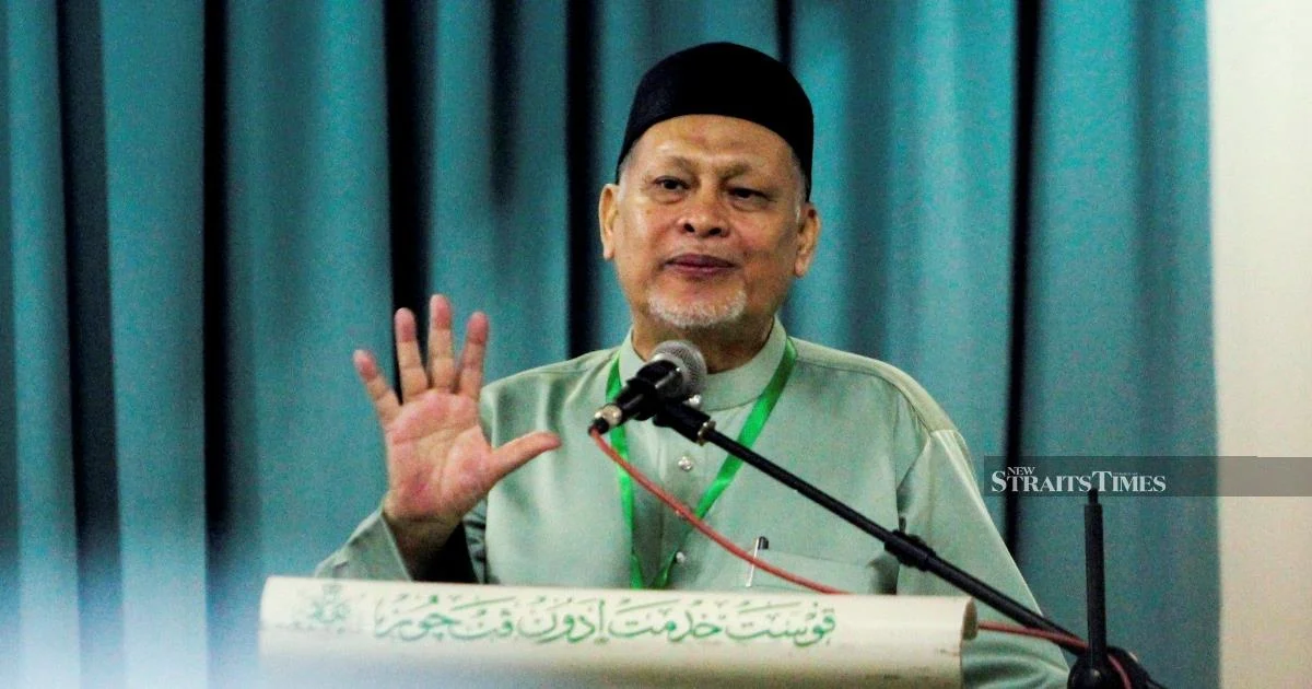 PAS Dismisses Muhyiddin's PN Logo Plan for Johor, Negri Sembilan as Rushed