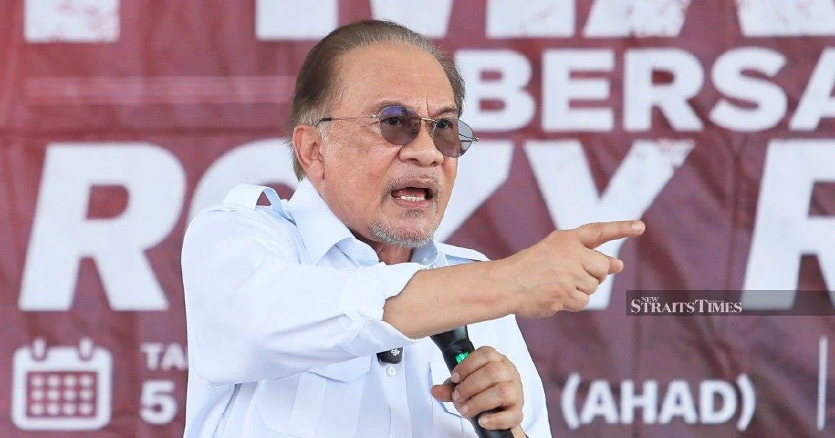 Anwar to Meet Felda Leadership Over Longstanding Settler Grievances