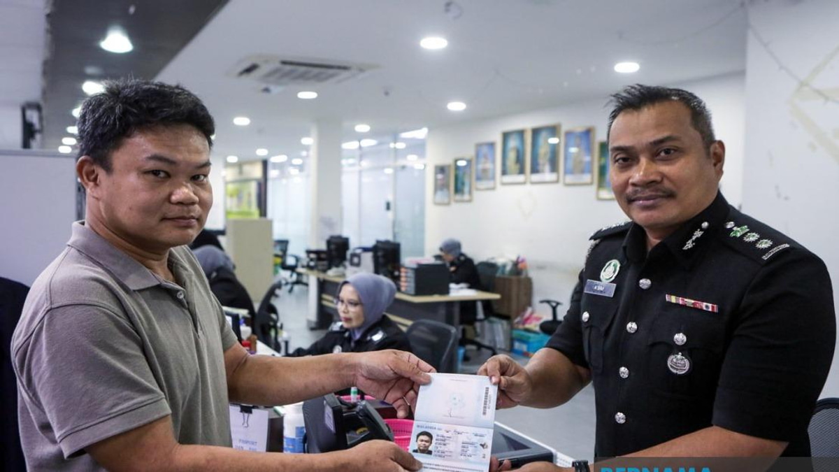 Perlis Immigration Launches Enhanced Passport with 94 Security Features