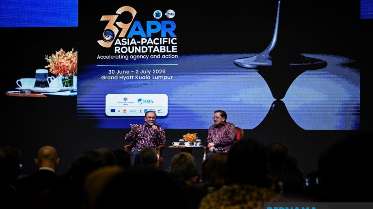 Anwar Rejects Conflict Inevitability in South China Sea, Advocates Diplomatic Path
