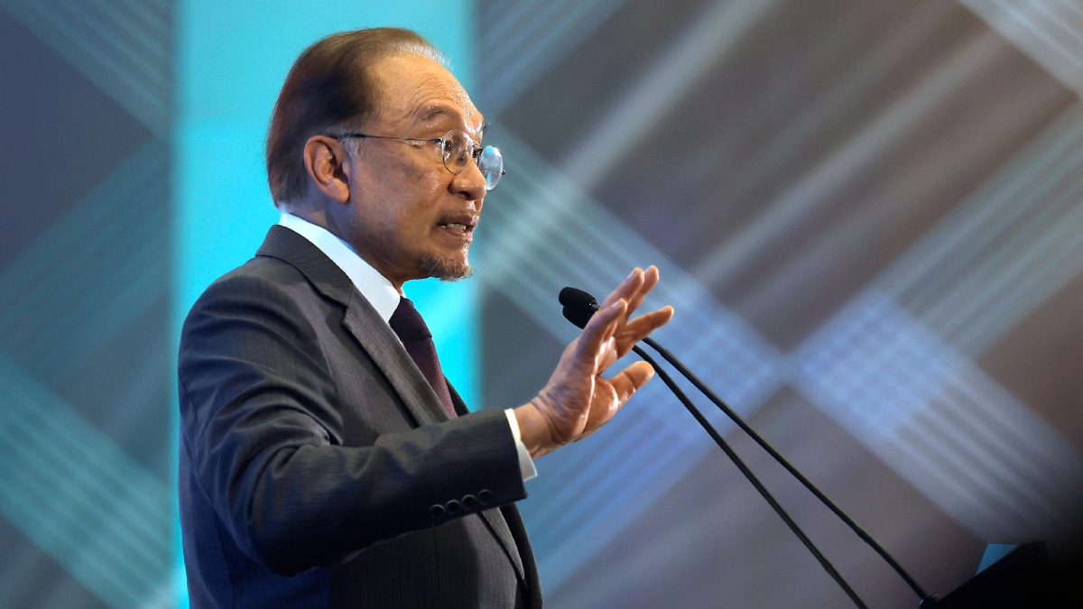 Malaysia's F1 Ambitions: Anwar Signals Renewed Commitment to Global Motorsport