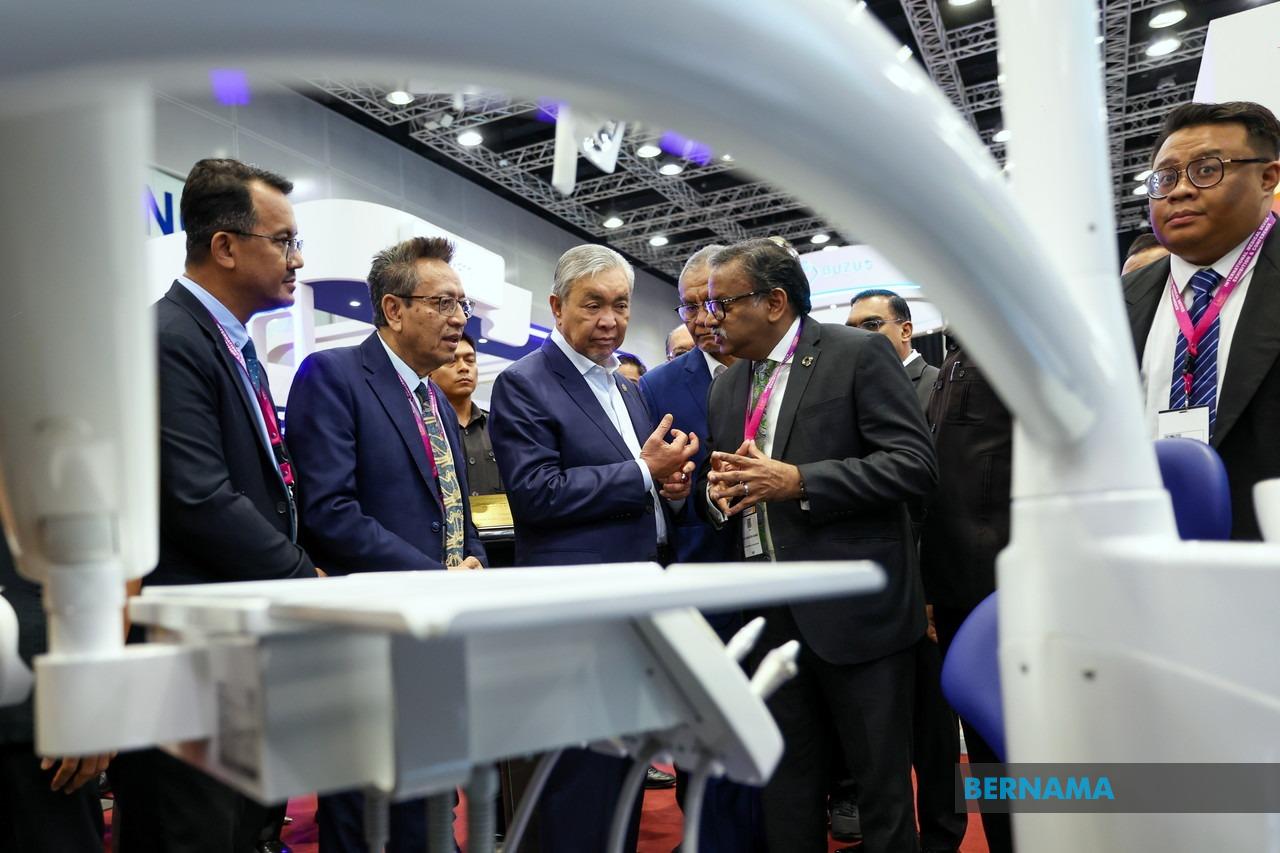 Malaysia Targets RM50 Billion in Medical Device Exports by 2030, Ahmad Zahid Outlines Growth Strategy
