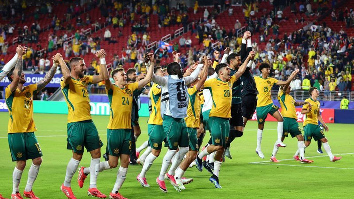 Australia advances to World Cup knockouts despite stalemate with Paraguay
