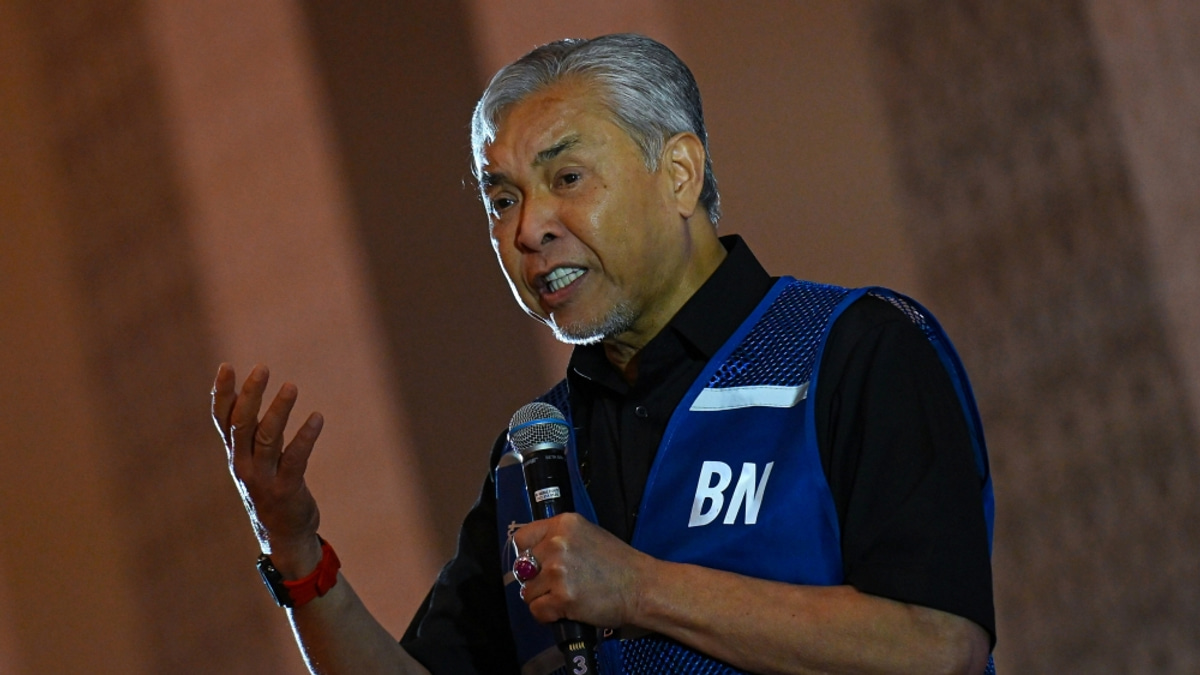 Ahmad Zahid stands firm on BN manifesto, dismissing plagiarism claims as attempts to undermine coalition