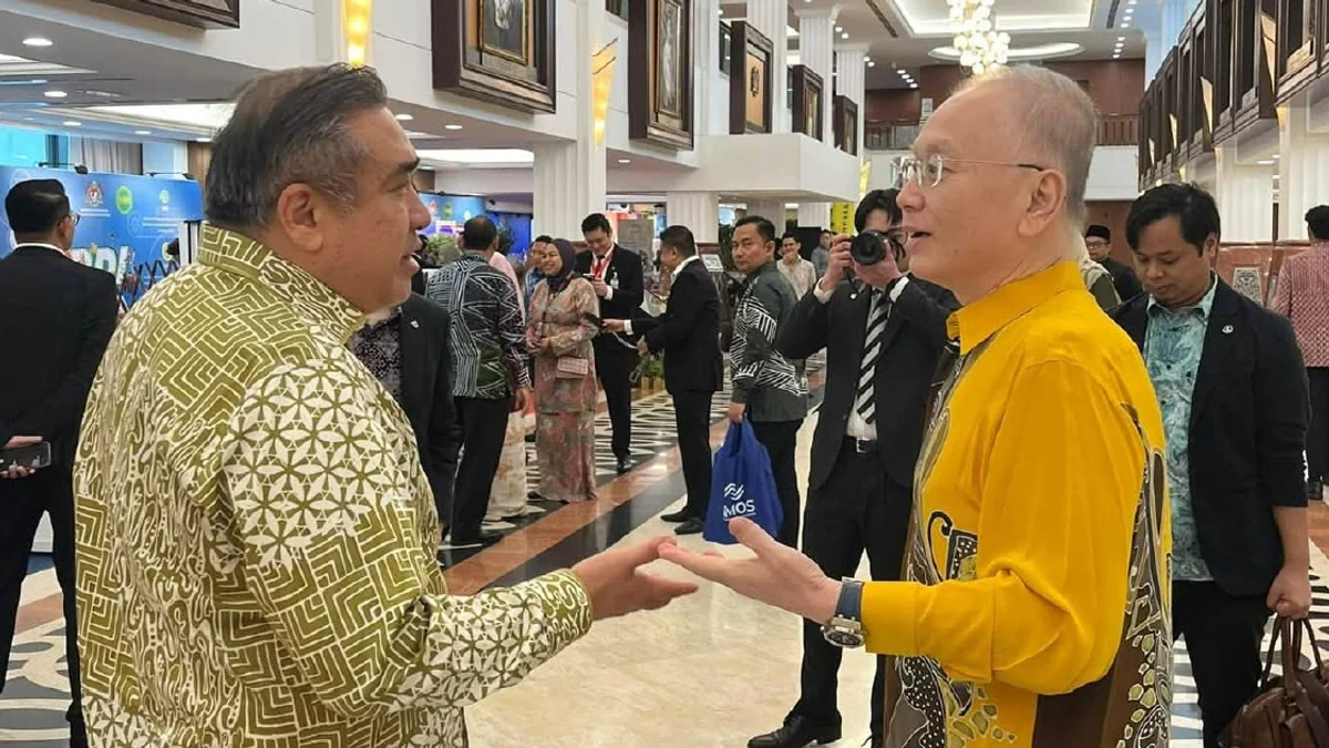 Political Rivals Put Aside Differences in Parliament as Johor Election Heats Up
