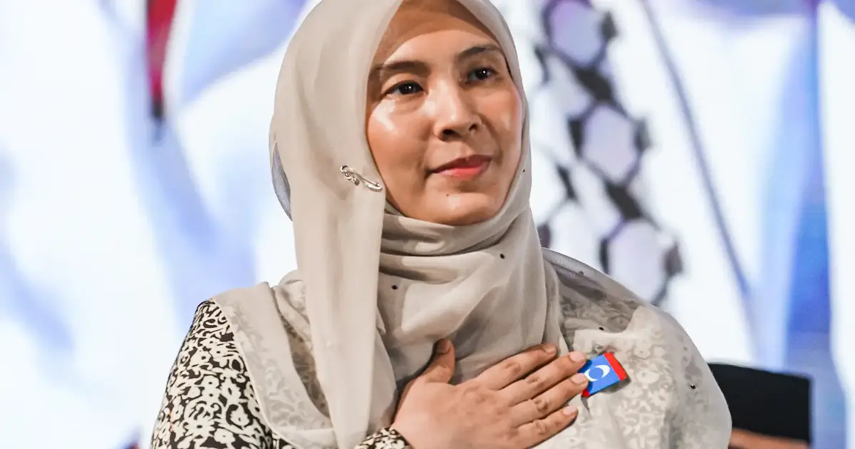 Nurul Izzah Steps Down as PKR Deputy President to Pursue Academic Ambitions