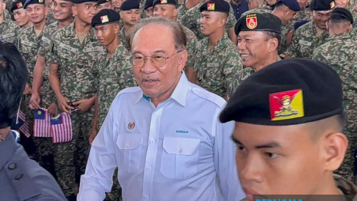 Public Trust Is Sacred, Says PM Anwar As He Takes Aim at FELDA's Collapse