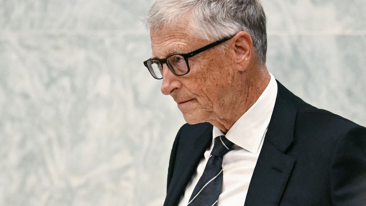 Gates Warns of Inadequate Preparation for AI Disruption, Cites Job Losses and Security Threats