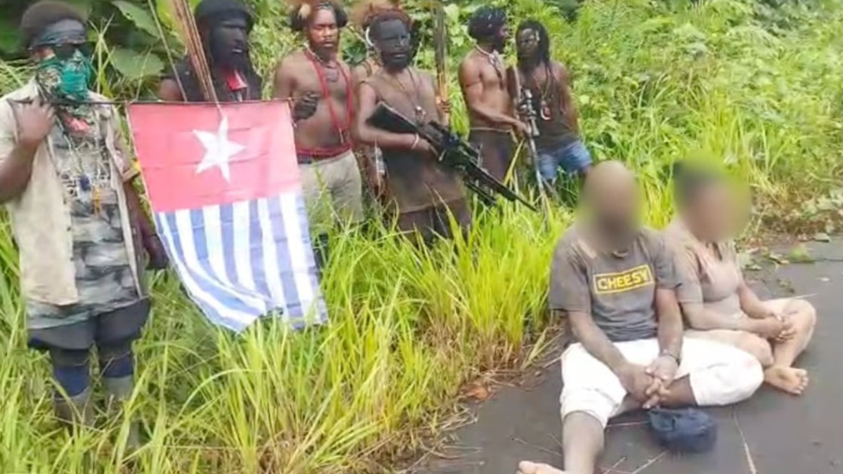 West Papua Separatists Execute Three Civilians in Escalating Violence