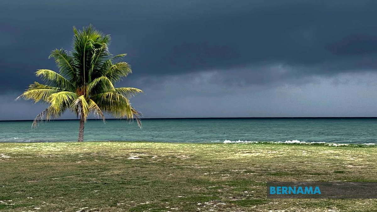Thunderstorms and Heavy Rain Forecast for Eastern Peninsular Malaysia, Sarawak and Sabah Through Evening