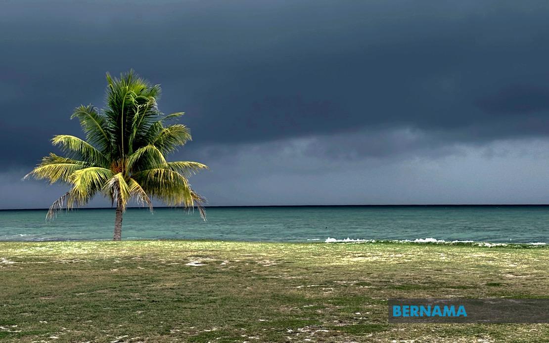 Thunderstorms and Heavy Rain Forecast for Eastern Peninsular Malaysia, Sarawak and Sabah Through Evening