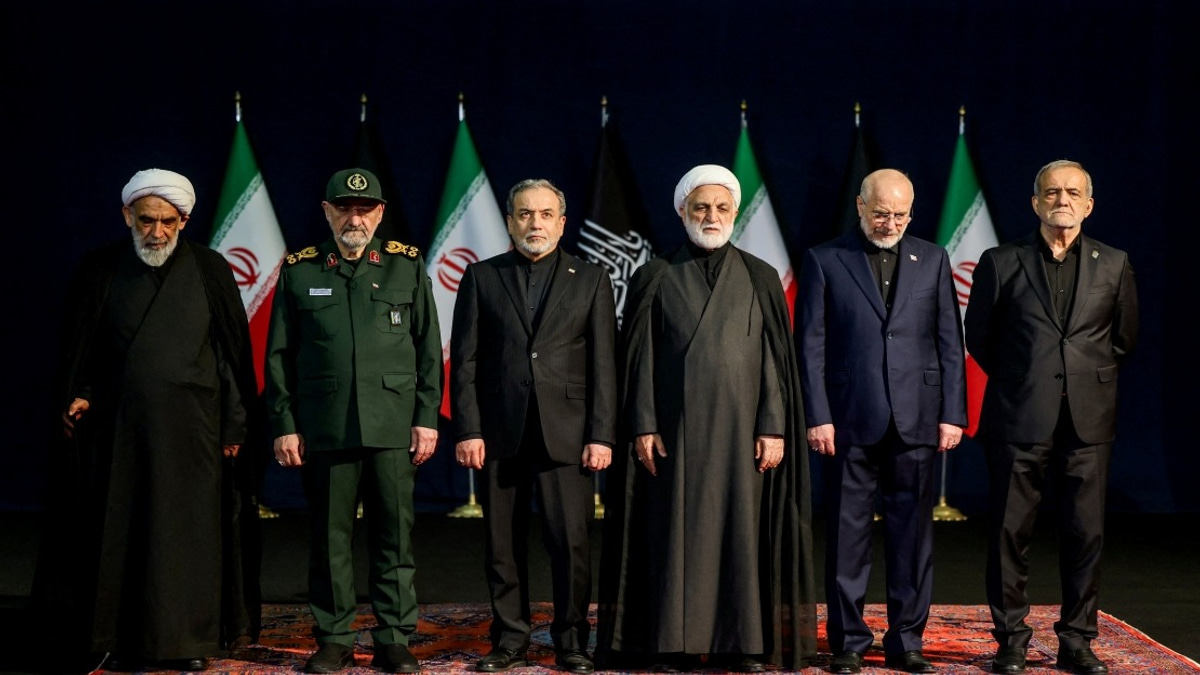 Iran's Leaders and International Dignitaries Pay Respects to Supreme Leader Khamenei