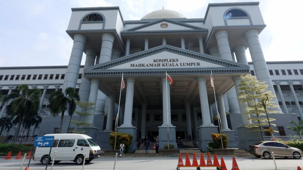 Statutory Body CEO Charged with Seven Graft Offences Involving RM1 Million in Sports Facility Bribes