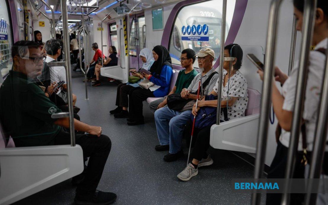 Shah Alam LRT3 Opens to Commuter Praise, Calls for Disability Access Improvements