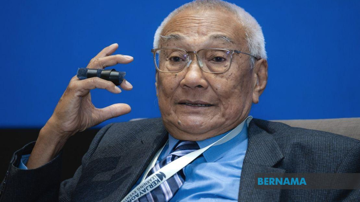 AI is a Tool, Not a Replacement for Human Judgment, Says Tun Zaki Azmi