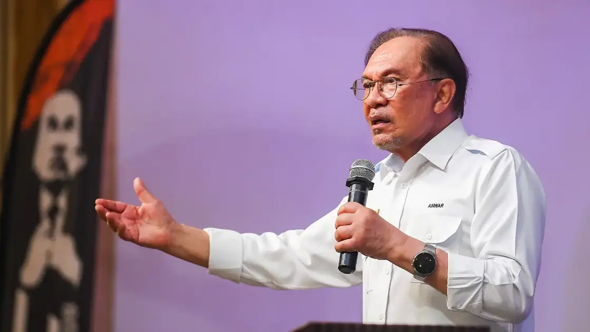 Anwar Claims 'Free Najib' Group Manipulated Johor Election Timing