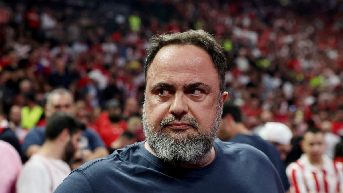 Marinakis Takes Crystal Palace to Court Over Fan Banner Row